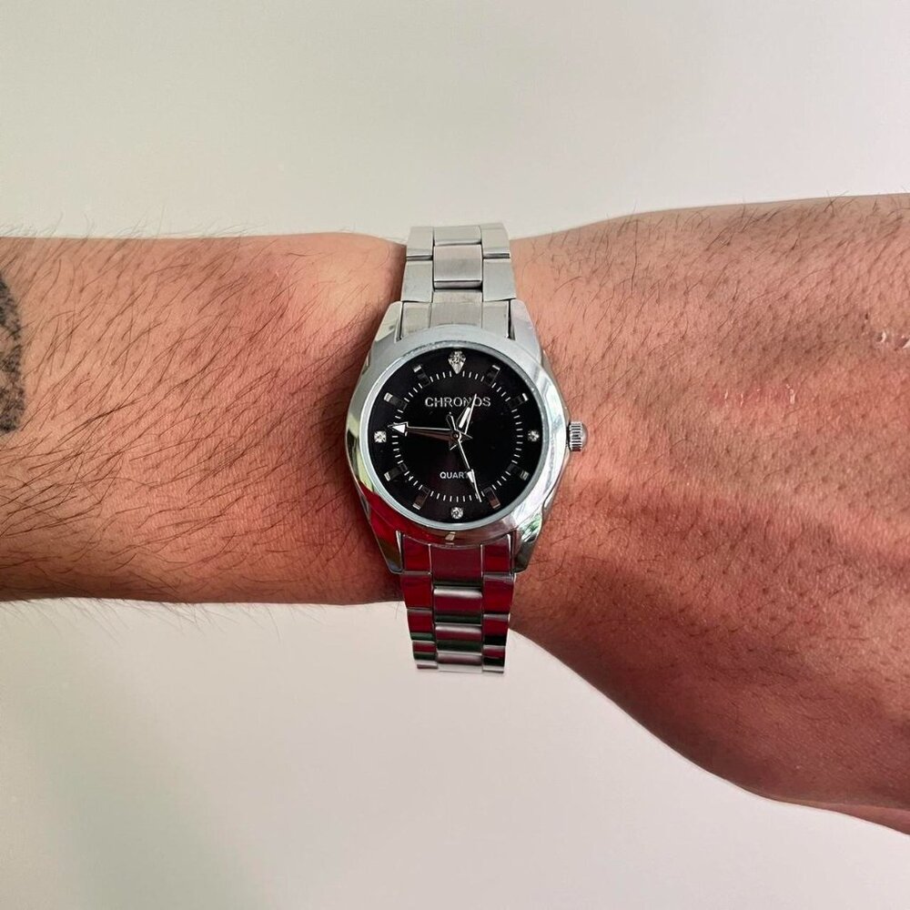 silver classy sporty round stainless steel quartz luxury watch